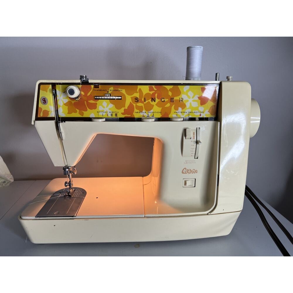 Vintage SINGER GENIE Sewing Machine 353 with Instructions ~ Works Beautifully!